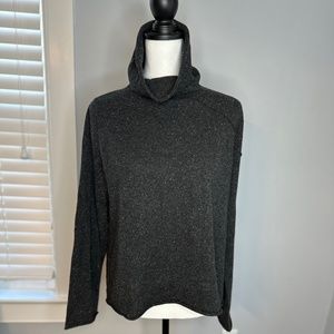 Habitual grey heathered turtleneck 100% cashmere swing sweater. Size L like new!